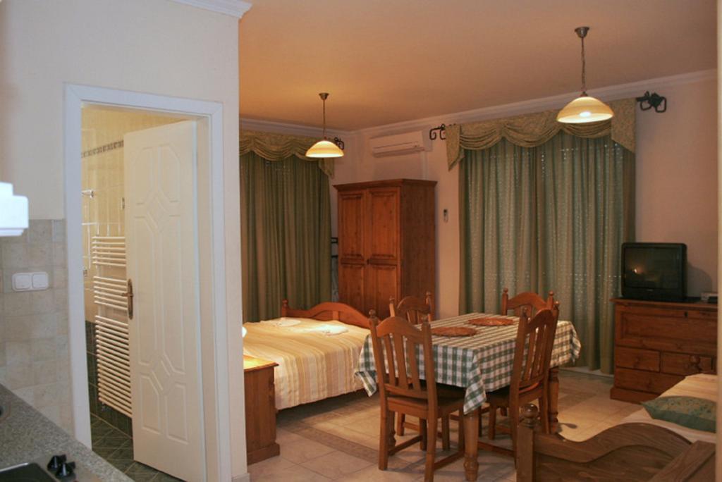 Margareta Apartmanhaz Apartment ไฮจ์ดุสโซบอสโล ห้อง รูปภาพ